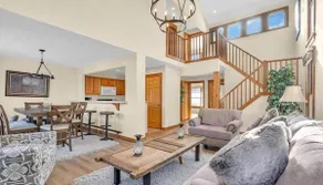Cozy Pine Haven 5 min to Camelback -Pool Access - Image 2