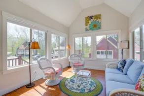 Lake Access & Pools: Sun-soaked Westford Cottage! - Image 4