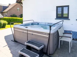 Villa Borgloon with Blossom Views and Jacuzzi - Image 2