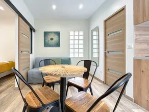Parisian chic apartment - Image 5