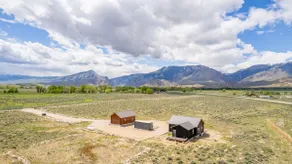 Dark Sky Retreat- 2 Cabin Retreat, Pet Friendly! - Image 2