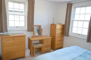 Osborne House Apartment 3 - Image 5