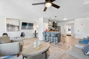 6BR Home | 10 mins State Fair Park, Sleeps 14 - Image 4