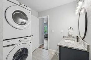 6BR Home | 10 mins Fair Park, Sleeps 14 #NW38 - Image 5