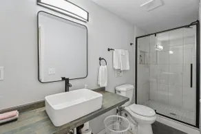 6BR Home | 10 mins Fair Park, Sleeps 14 #NW38 - Image 2