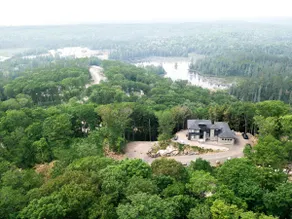 Modern Muskoka Cottage with Lake Views - Image 2