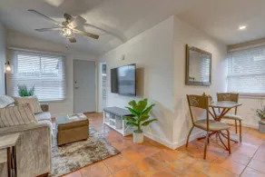 2bed Casita / Dog Park / Gated Parking / Unit 1 - Image 5