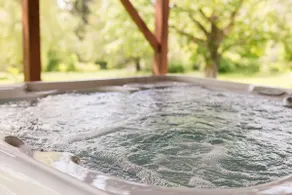 Richmond Ranch w/ Hot Tub by Evergreen Home - Image 4