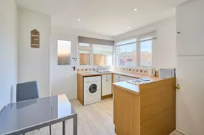 Host & Stay - Park View - Image 3
