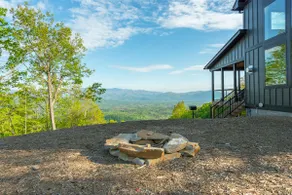 Bear Ridge Retreat | Pets | New Build with VIEWS! - Image 5