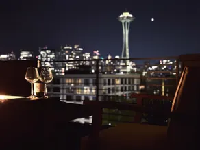 Prime Queen Anne Townhome - Walk to Space Needle - Image 5