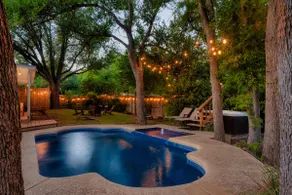 Upscale Retreat: Pool, Hot Tub, Gym & Games - Image 2