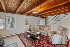 Cozy Riverfront Stay in Wareham - Image 3