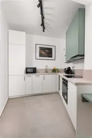 Hubix Suites | City of Mara M11-33 - Image 4