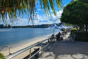 Cosy, Charming, Central Caloundra Getaway - Image 3