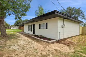 Comfortable 2-Bedroom Rental in Bridge City - Image 3