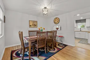 Spacious 4BR Home-Big Yard Huge Driveway - Image 2