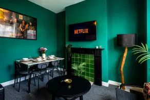 Spacious Central Nottingham House - Image 3