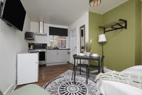 Hayy Studio Suite | Sleek, Comfort, Town Location - Image 3