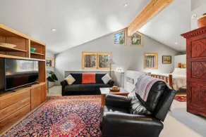 10 Minutes To Downtown, Pet Friendly, Cozy Studio! - Image 4