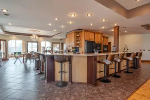 Downtown 2 Story Loft w/6bdrms-walk to everything! - Image 3