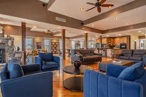 Downtown 2 Story Loft w/6bdrms-walk to everything! - Image 2