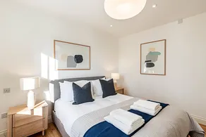 Upscale   Serene Getaway - Prime Chelsea Location! - Image 3