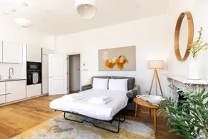 Upscale   Serene Getaway - Prime Chelsea Location! - Image 5