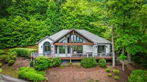 Sky View | Mountain Views, Luxury and Privacy - Image 2
