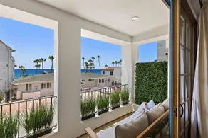 Lux Oceanview Retreat with Bikes and Walk to Beach - Image 3
