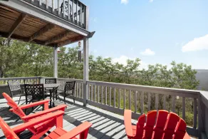 Cozy cabin w/hot tub, fire pit & ski access - Image 3