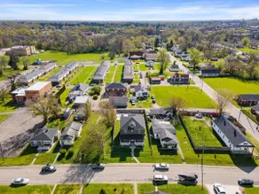 1 Mi to Downtown New Albany Home - Image 5