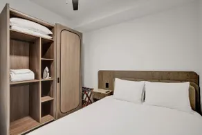 NEW 1BR in Miami Beach, Walk to Beach, Resort - Image 4