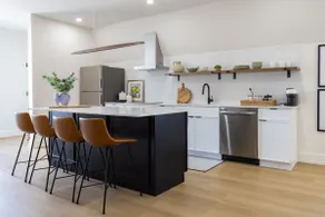 Spacious 1BR, Sleeps 4, Parking, Near NYC & EWR - Image 3