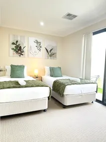 38 Suburban Retreat 3BR 2BA BabyFriendly - Image 2