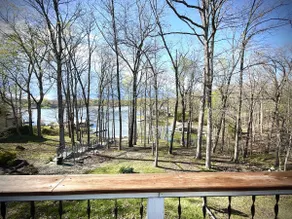 So. Illinois Waterfront Breeze @Lake of Egypt - Image 2