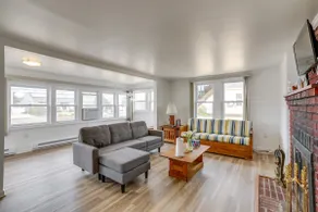 Walk to Bay & Ocean: Pet-friendly Surf City Apt - Image 4
