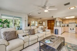 Outdoor Oasis: Canal-front Home in Crystal River - Image 5