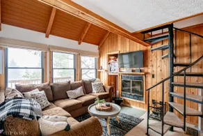 Birdhouse - Deck Views, Fireplace & Resort Perks - Image 4