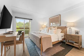 Roark Creek Retreat | Modern Luxury Getaway - Image 4