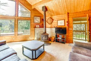 Hot Tub, 1 Mi to Beach: 12-acre Fort Bragg Cabin! - Image 4