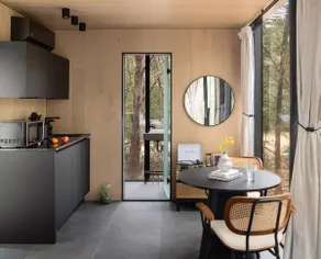Cozy mirror retreat w/ Lake access and hot tub - Image 5