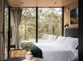Cozy mirror retreat w/ Lake access and hot tub - Image 4