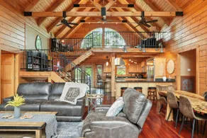Secluded Nashville Luxury Lodge - Image 3