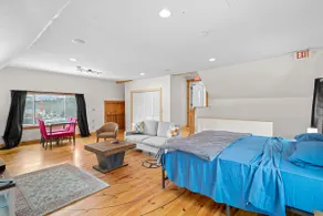 The Barn - Pet Friendly and Lake View - Image 2