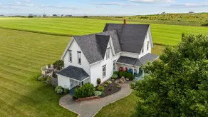 Explore Anne's Land at Montgomery Inn at Ingleside - Image 2