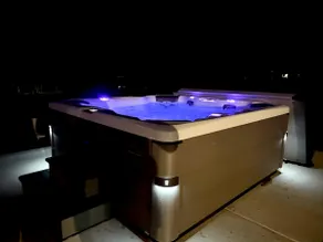 7 The Pinnacle - A Ranch Villa w/Hot Tub Spa - Image 3