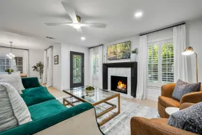 The Lyndzee-Luxury Downtown Haven, Pool, Sleeps 16 - Image 4