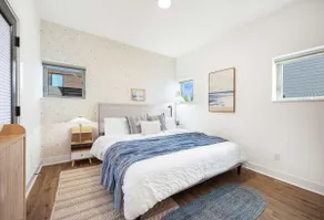 Ocean-Inspired 3B Modern Retreat w Kids Room - Image 2
