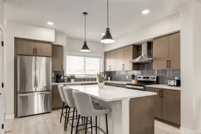 Snowy Ultra-Luxe 9-Beds | 2 Kitchens | Garage | AC - Image 2